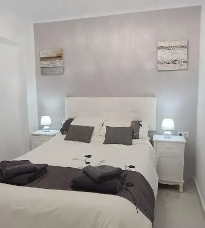 Beachfront With Sea View & Balcony Pmt16 Torrevieja